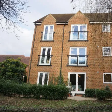 Rent this 2 bed apartment on Wagstaff Way in Olney, MK46 5FD