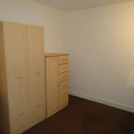 Image 5 - Spinning Wheel, Admiral Street, Leeds, LS11 5NG, United Kingdom - Apartment for rent