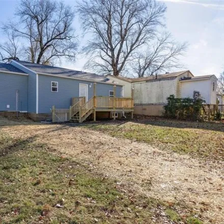 Image 7 - 428 Locust Street, Junction City, Madison County, MO 63645, USA - House for sale