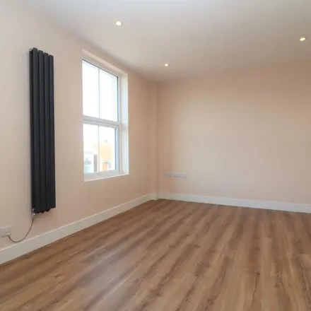 Rent this 1 bed apartment on Pizza Go Go in 137 West Street, Fareham