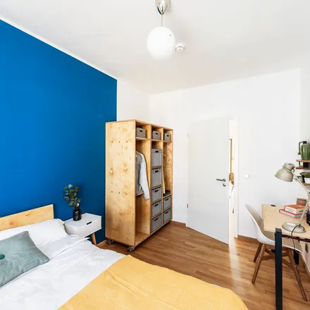 Rent this 1 bed apartment on Simon Textildruck in Boxhagener Straße 42, 10245 Berlin