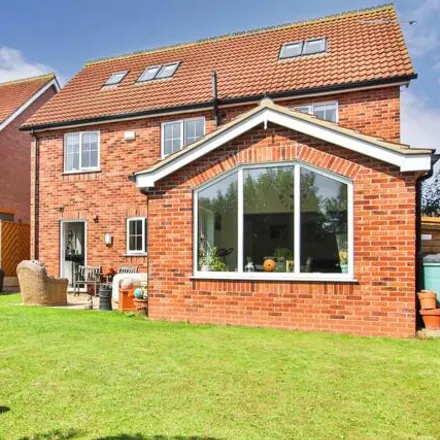 Buy this 6 bed house on Appleleaf Lane in Barton-upon-Humber, DN18 5GP