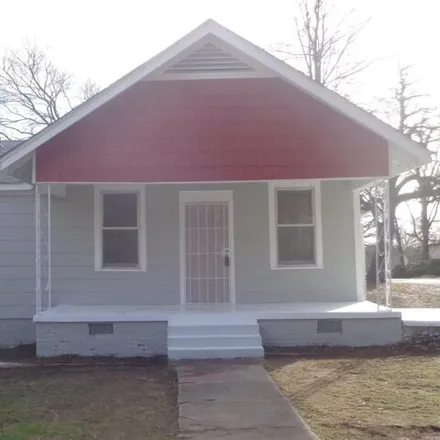 Buy this 2 bed house on 910 Washington Street in Little Rock, AR 72204