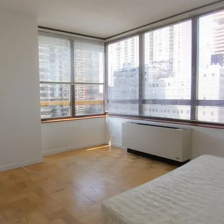 Image 4 - Manhattan Place, East 37th Street, New York, NY 10016, USA - Condo for rent