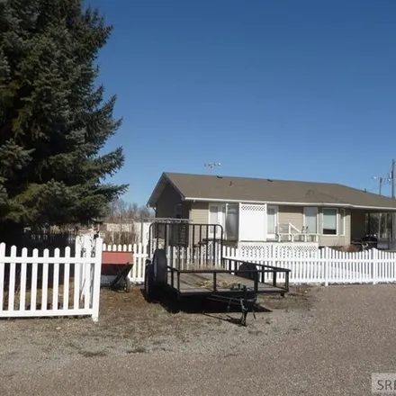 Image 2 - 681 West Central Avenue, Aberdeen, Bingham County, ID 83210, USA - House for sale