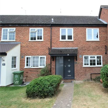 Rent this 3 bed townhouse on Coach Mews in Billericay, CM11 1DG