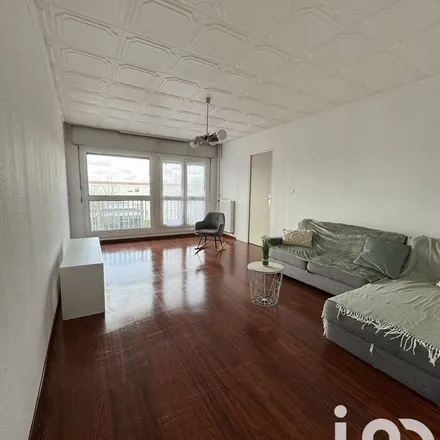 Rent this 1 bed apartment on 37 Rue Pierre Degeyter in 76610 Le Havre, France