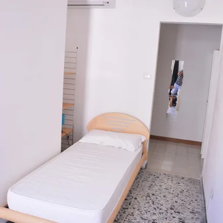 Image 1 - Pola (ang. via Mameli), Via Pola, 09123 Cagliari Casteddu/Cagliari, Italy - Apartment for rent