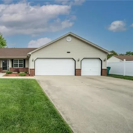 Buy this 3 bed house on 498 Longleaf Court in O'Fallon, IL 62269