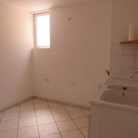 Image 2 - 42 Rue de l'Église, 26240 Saint-Uze, France - Apartment for rent
