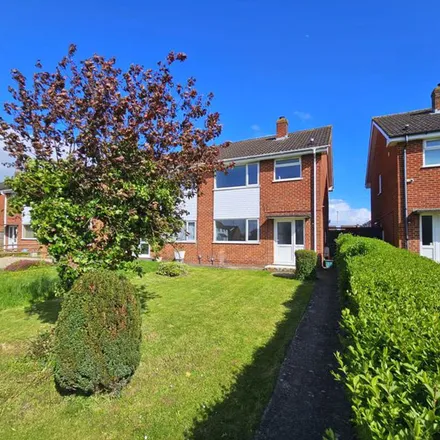Rent this 4 bed apartment on Gifford Close in Gloucester, GL2 0EL