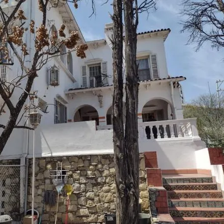 Rent this studio house on Agua y Drenaje de Monterrey I.P.D. in Calle Mariano Matamoros, Centro