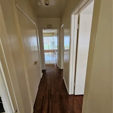 Rent this 1 bed apartment on 4158 Marlton Avenue in Los Angeles, CA 90008