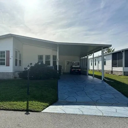 Buy this studio apartment on 559 Osprey Place in Lake Wales, FL 33859