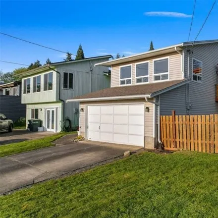 Buy this 3 bed house on 2612 Saint Clair Street in Bellingham, WA 98226