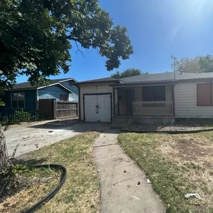 Rent this 2 bed house on 414 Bartlett Drive in Corpus Christi, TX 78408