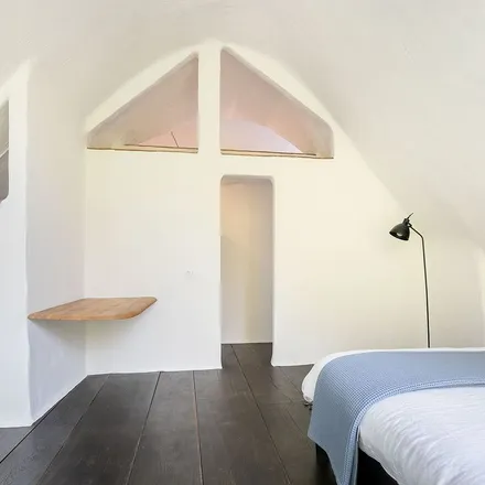 Rent this 3 bed apartment on Lage Kanaaldijk 105B in 6212 AL Maastricht, Netherlands