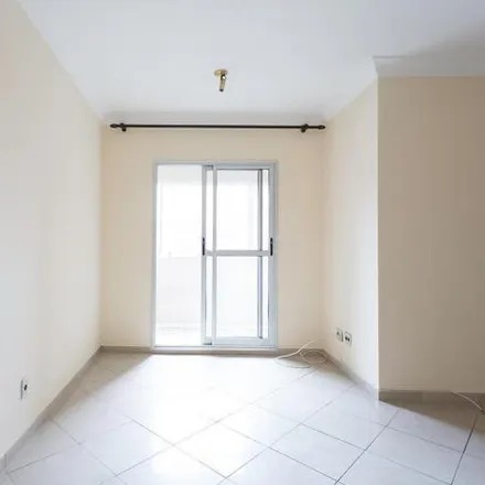 Buy this 3 bed apartment on Avenida José Júlio in Umuarama, Osasco - SP