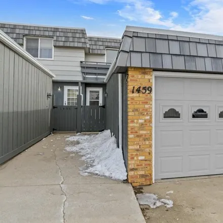 Image 1 - 1507 1st Street Southwest, Minot, ND 58701, USA - Condo for sale