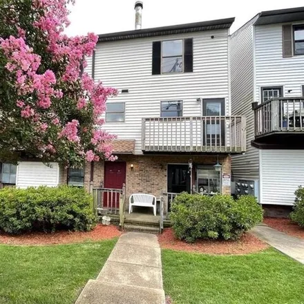 Rent this 2 bed condo on 225 A View Avenue in Pinewell, Norfolk