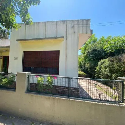 Buy this 2 bed house on Leopoldo Lugones in Gaona, B1738 GTD La Reja