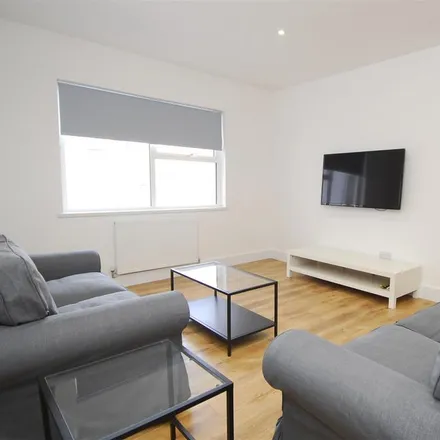 Rent this 4 bed apartment on HSBC UK in Eastlake Ope, Plymouth