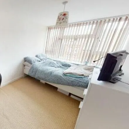 Rent this 2 bed townhouse on Kelsall Place in Leeds, LS6 1RA