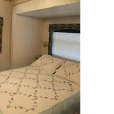 Rent this 1 bed house on Edinburg