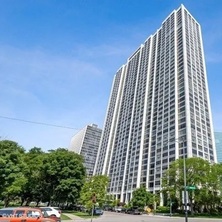 Rent this 2 bed condo on 2800 North Lake Shore Drive in Chicago, IL 60657