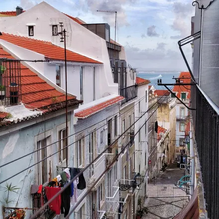 Image 2 - Travessa das Isabéis 21, 1200-863 Lisbon, Portugal - Apartment for rent