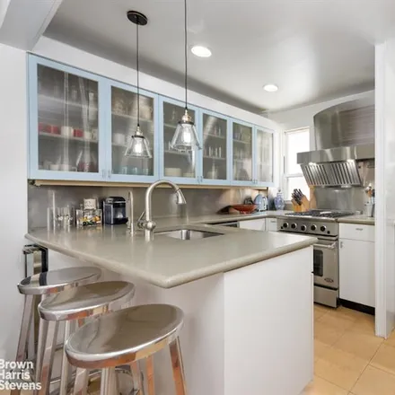 Image 6 - 135 EAST 39TH STREET 1CD in Murray Hill Kips Bay - Apartment for sale