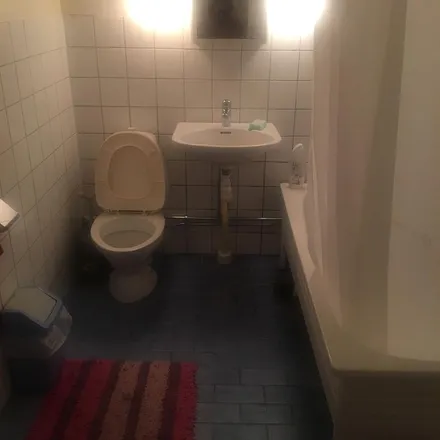 Rent this 4 bed apartment on Sandstensvägen 39 in 137 64 Jordbro, Sweden