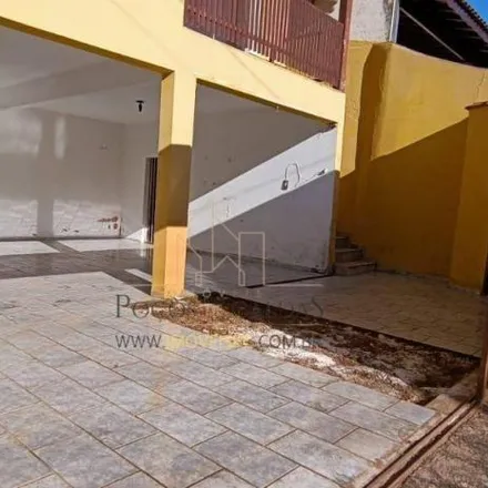 Buy this 3 bed house on Rua Doutor Antônio Imperatriz in Estância São José, Poços de Caldas - MG
