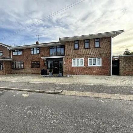 Image 1 - Welbeck Drive, Basildon, SS16 6BU, United Kingdom - House for sale