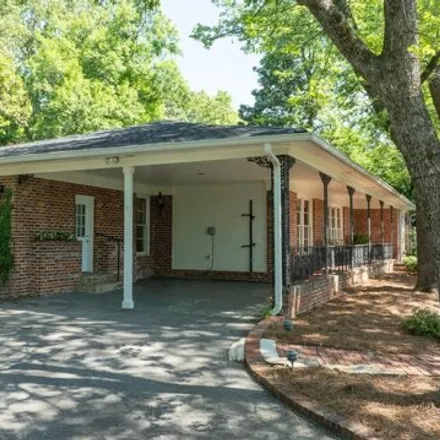 Image 5 - 111 Ross Drive, Crestline Heights, Mountain Brook, AL 35213, USA - House for sale