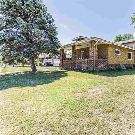 Image 2 - 511 West 9th Street, Junction City, KS 66441, USA - House for sale