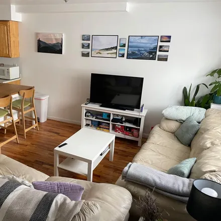 Rent this 1 bed room on 262 Skillman Avenue in New York, NY 11211