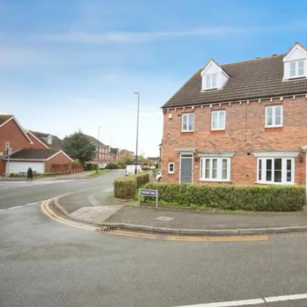Buy this 4 bed townhouse on Pericles Close in Warwick, CV34 6BN