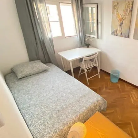 Rent this 6 bed room on Calle Guillermo Pingarrón in 28018 Madrid, Spain
