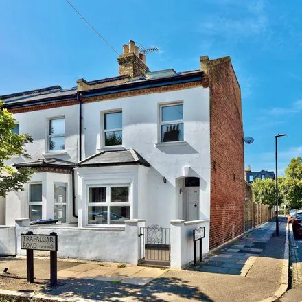 Image 4 - Victory Road, London, SW19 1HR, United Kingdom - House for rent