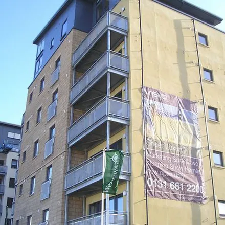 Image 2 - 13 Hawkhill Close, City of Edinburgh, EH7 6FG, United Kingdom - Apartment for rent