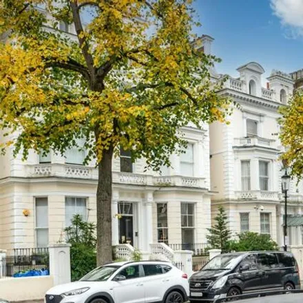 Image 2 - Embassy of Uzbekistan, 41 Holland Park, London, W11 3RS, United Kingdom - Apartment for sale