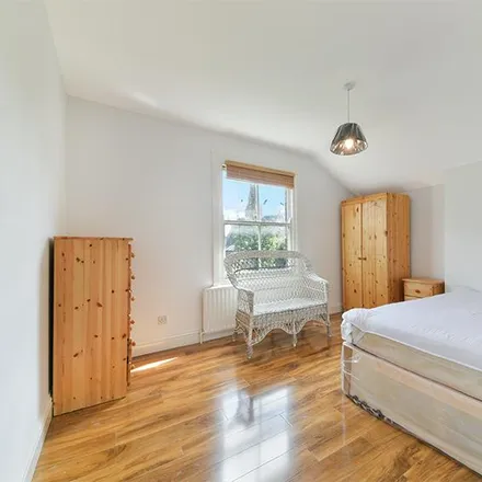 Image 5 - 4 Fernwood Avenue, London, SW16 1RD, United Kingdom - Apartment for rent