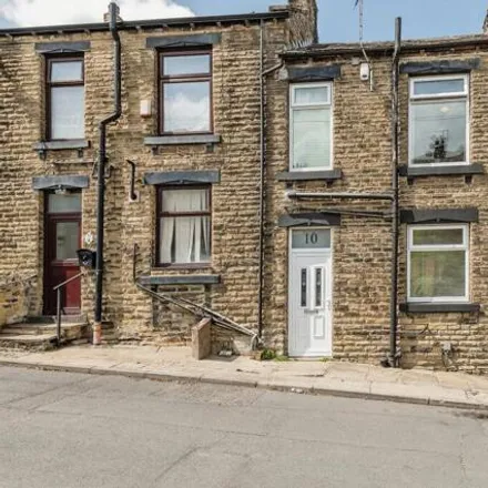 Buy this 2 bed house on Kilpin Hill Lane in Dewsbury, West Yorkshire