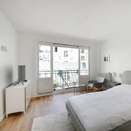 Image 6 - 34 Rue Chalgrin, 75116 Paris, France - Apartment for rent