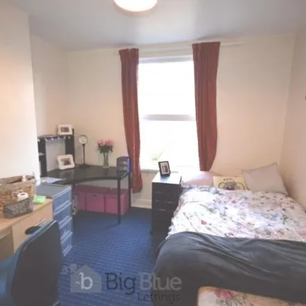 Image 4 - Cross Cliff Road, Leeds, LS6 2AX, United Kingdom - Townhouse for rent