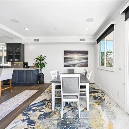 Image 7 - 5306;5308 Seashore Drive, Newport Beach, CA 92663, USA - Condo for sale