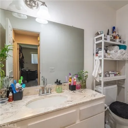 Image 9 - 5530 Ackerfield Ave Unit 302, Long Beach, California, 90805 - Condo for sale