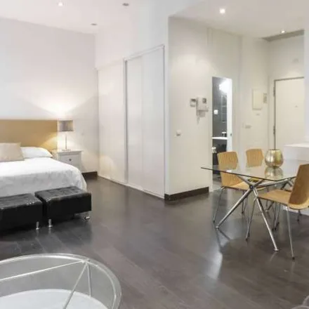 Image 6 - Oita Bistro, Calle de Hortaleza, 30, 28004 Madrid, Spain - Apartment for rent