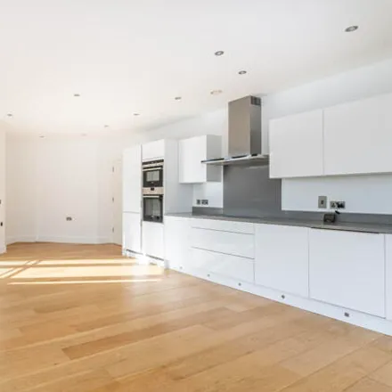 Image 3 - 111 Fordwych Road, London, NW2 3PA, United Kingdom - Apartment for sale